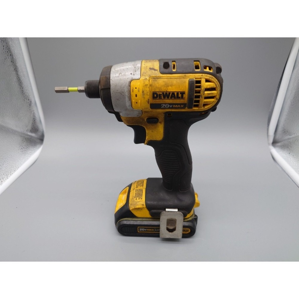DEWALT IMPACT WRENCH & DRIVER DC [GNH023870]